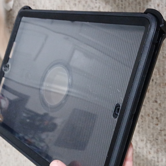 Otterbox for ipad, great condition - Picture 8 of 10